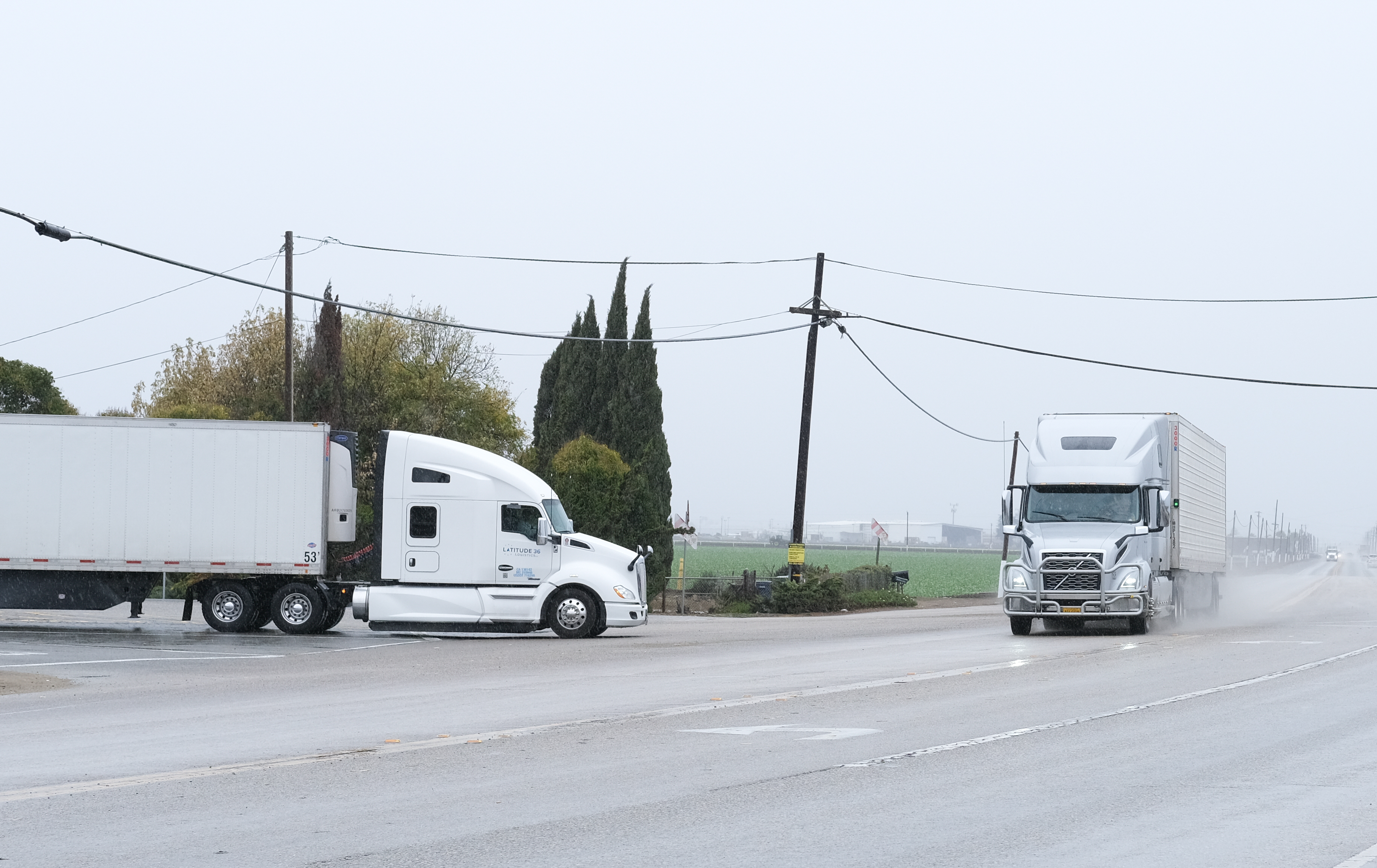 Tech lags behind as clean trucking mandates begin