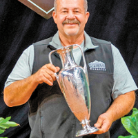 Tulare County dairy farmer wins exhibitor 'hall of fame'