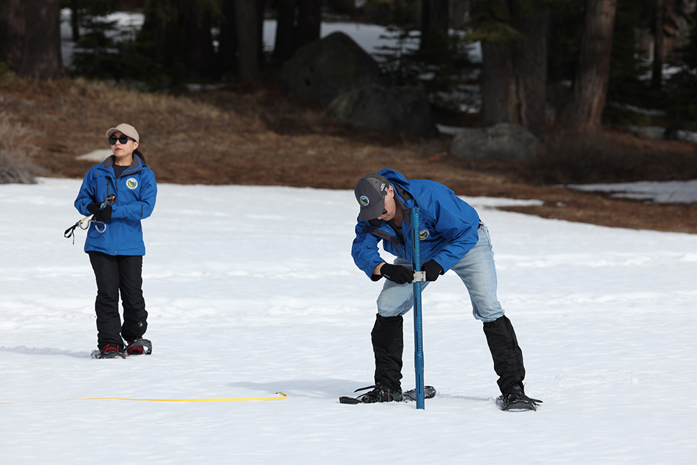 Subpar snowpack pushes back crop plans for farmers