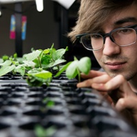 News Briefs: Government shutdown, Ag Alert survey, FFA board, 4-H Week, Barn Dance and 'Build the Bench'