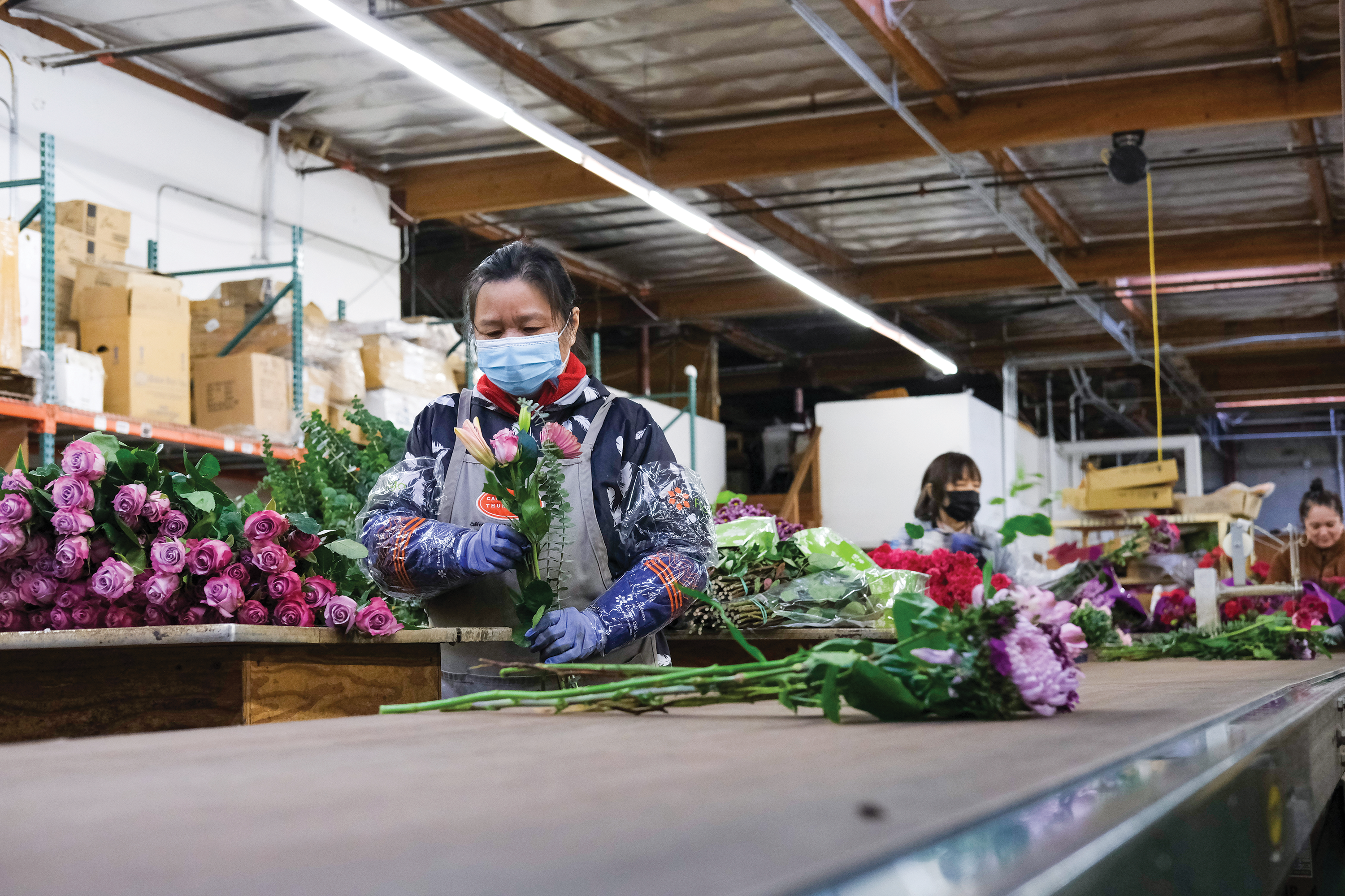 Floral sales soar as Valentine's Day nears