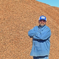 Farm employees honored for dedicated service