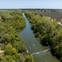 State flows plan advances in, out of court